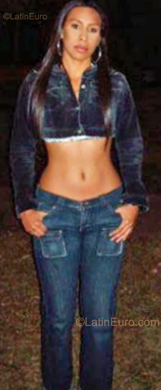 Date this tall Colombia girl Dicat from Popayan CO8110