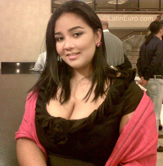 Date this voluptuous Honduras girl Bkyss from Tegucigalpa HN423