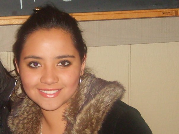 Date this nice looking Colombia girl Claudia from Bogota CO8147