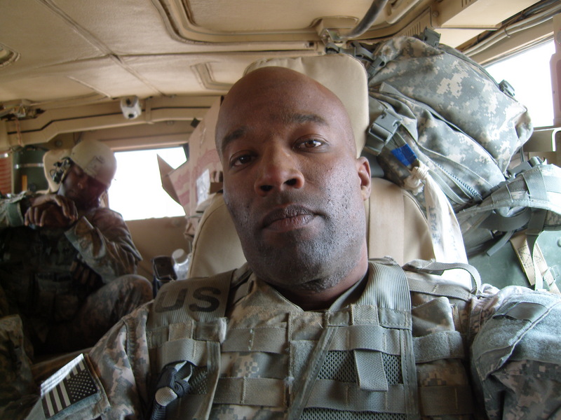 Date this good-looking United States man Otis from Heathrow US11533