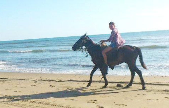 Date this attractive Nicaragua girl Evie from Managua NI53