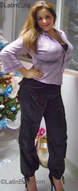 Date this nice looking Panama girl Ileana from Panama PA169