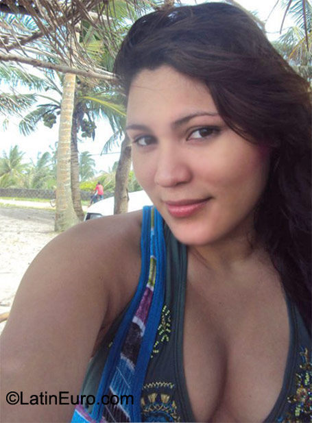 Date this gorgeous Honduras girl Elian from San Pedro Sula HN450
