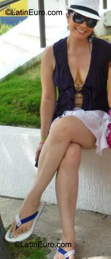Date this sultry Colombia girl Diana from Bucaramanga CO8346