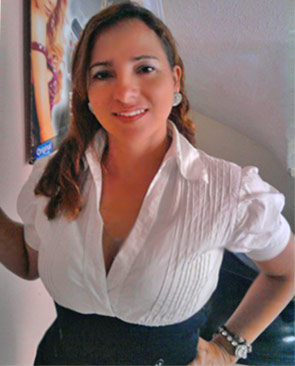 Date this charming Colombia girl Mayerly from Pereira CO8308