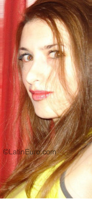 Date this young Colombia girl Zoraida from Bogota CO8399