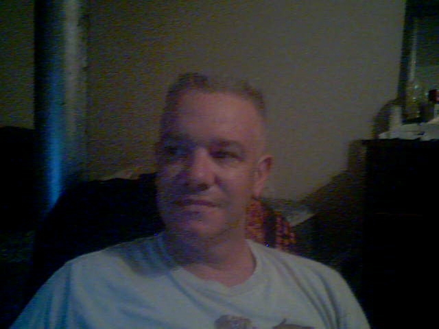 Date this happy United States man Usaamor from Salem US11657