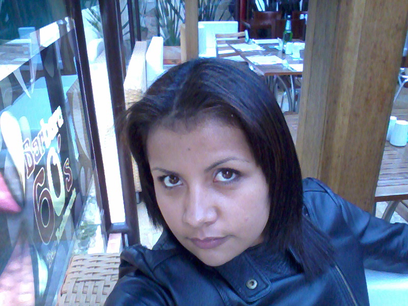Date this young Colombia girl Yolanda from Bogota CO8403