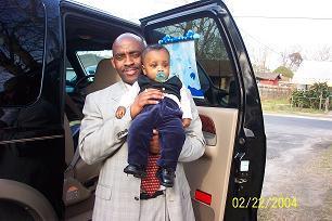 Date this voluptuous United States man Carlos from Marietta US11673