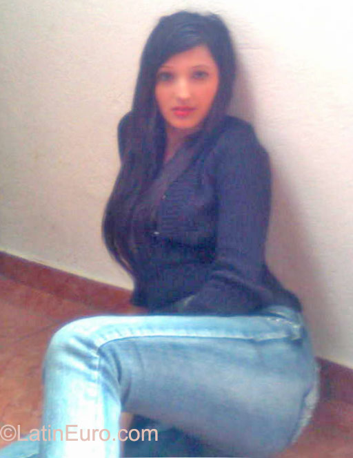 Date this hot Costa Rica girl Brujisexy from Costa Rica CR140