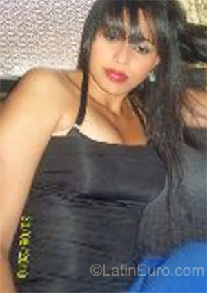 Date this attractive Colombia girl Tatiana marlen from Medellin CO12213