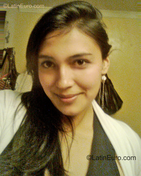 Date this tall Colombia girl Yuly from Bogota CO8597