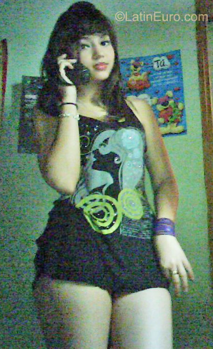 Date this young Colombia girl Marcela from Medellin CO21806