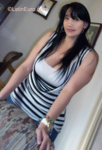 Date this young Colombia girl Olga Lucia from Armenia CO8653