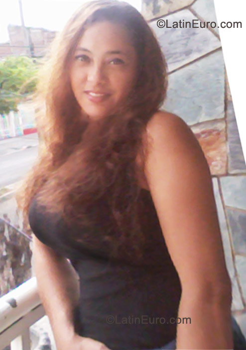 Date this charming Colombia girl Martha Isabel from Cali CO8686