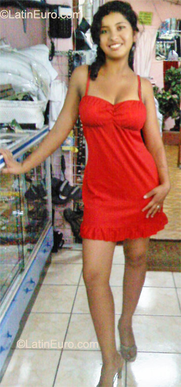 Date this hard body Honduras girl Karerine from Tegucigalpa HN707