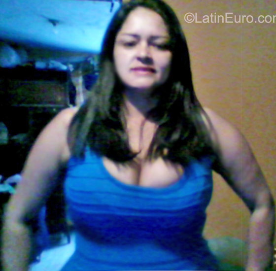 Date this voluptuous Colombia girl Nohelia from Bogota CO8741