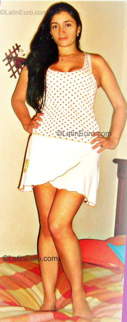 Date this hot Colombia girl Lauren from Medellin CO8782