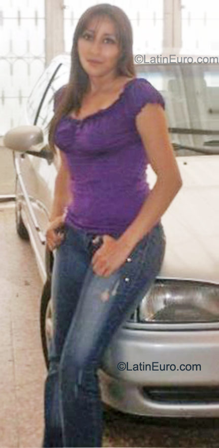 Date this georgeous Colombia girl Andrea Del Pilar from Bogota CO8789