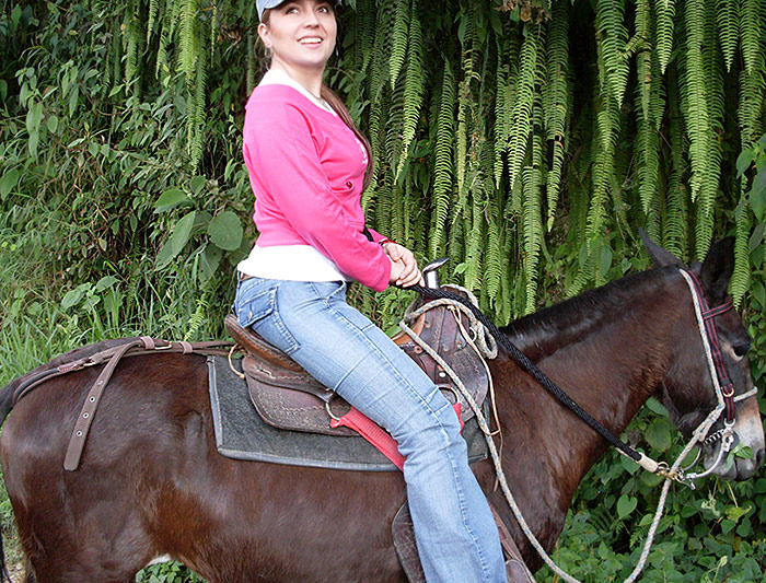 Date this attractive Colombia girl Angela Maria from Manizales CO8824