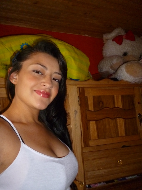 Date this charming Colombia girl Liz6412 from Manizales CO8866