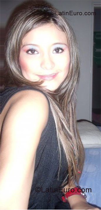 Date this gorgeous Colombia girl Andrea Julieth from Medellin CO8897