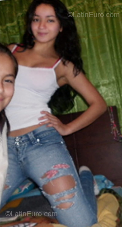 Date this charming Colombia girl Katherine from Bogota CO9672