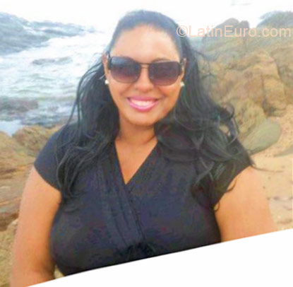 Date this stunning Brazil girl Andreia from Sao Paulo BR6252