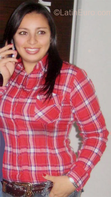 Date this exotic Colombia girl Yuly from Bogota CO8983