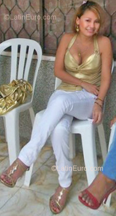 Date this stunning Colombia girl Alexandra from Barranquilla CO8994