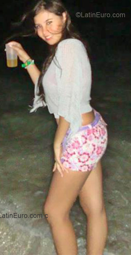 Date this voluptuous Colombia girl VANESSA from Cali (valle) CO9054
