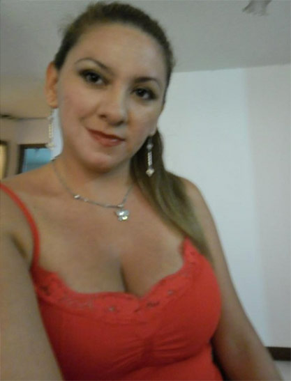 Date this pretty Colombia girl Andrealuna from Ibague CO9006