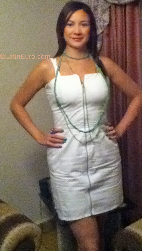 Date this hard body Colombia girl Paola from Bucaramanga CO9025