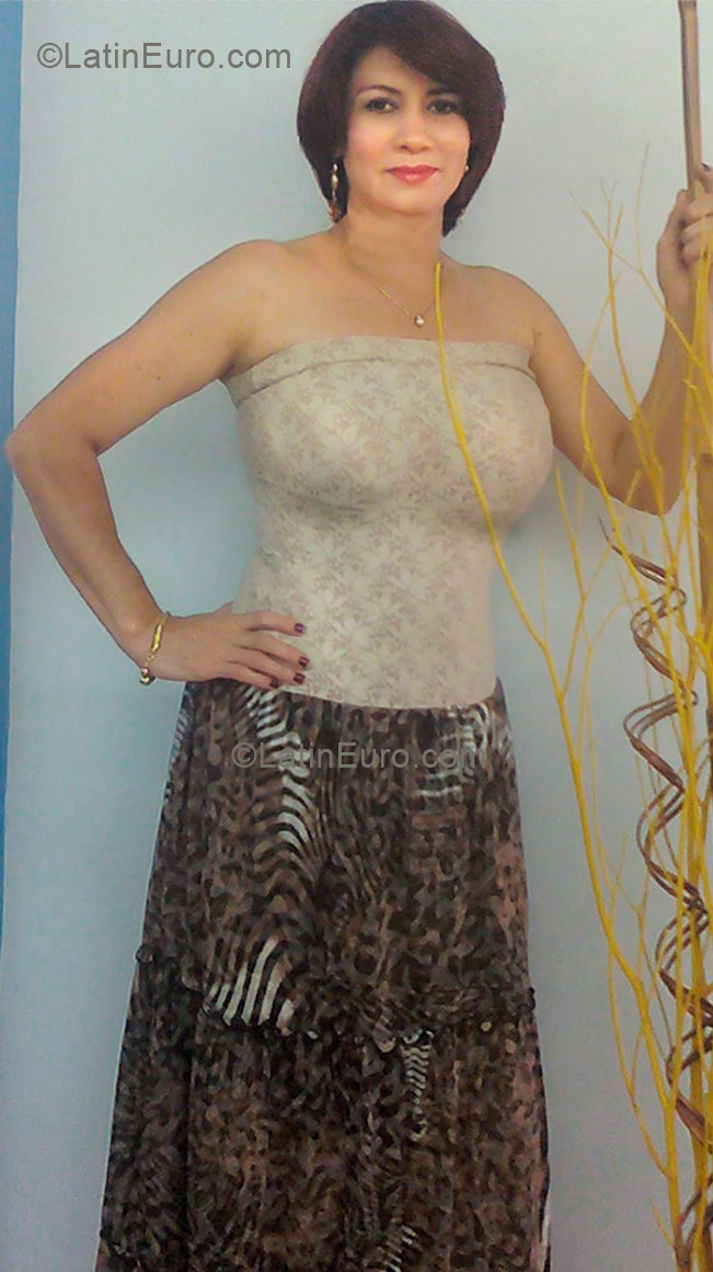 Date this funny Colombia girl Isdader from Cali CO9042