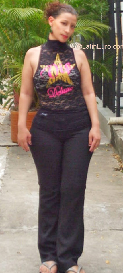 Date this fun Colombia girl Betty from Neiva CO9048