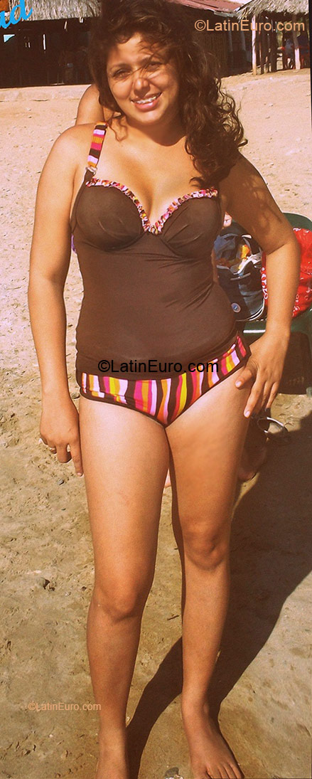 Date this voluptuous Colombia girl Johanna from Barranquilla CO9063