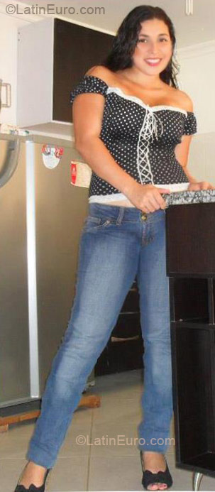 Date this funny Colombia girl Jiselle from Medellin CO9076