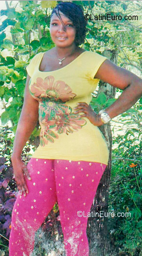 Date this gorgeous Jamaica girl Tashi from St Mary JM902