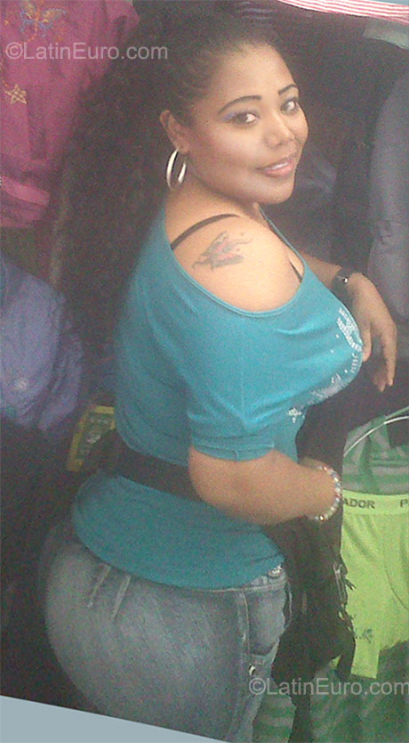 Date this hot Colombia girl Elsy from Cali CO9126