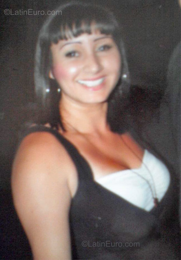 Date this delightful Costa Rica girl Gaudy from Cartago CR167