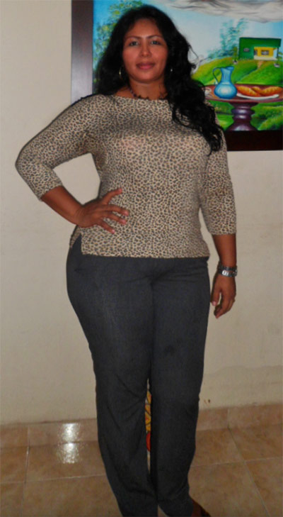 Date this nice looking Colombia girl Racuel from Valledupar CO9143