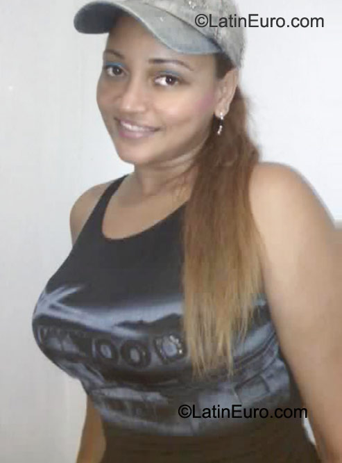 Date this sultry Colombia girl Ana Milena from Cali CO9162