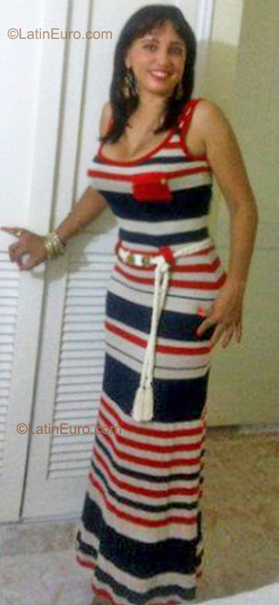 Date this stunning Colombia girl Luna from Santa Marta CO9194