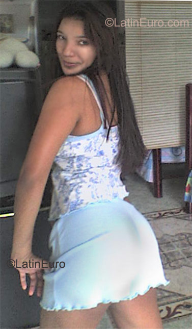 Date this georgeous Colombia girl Nini from Cali CO9215