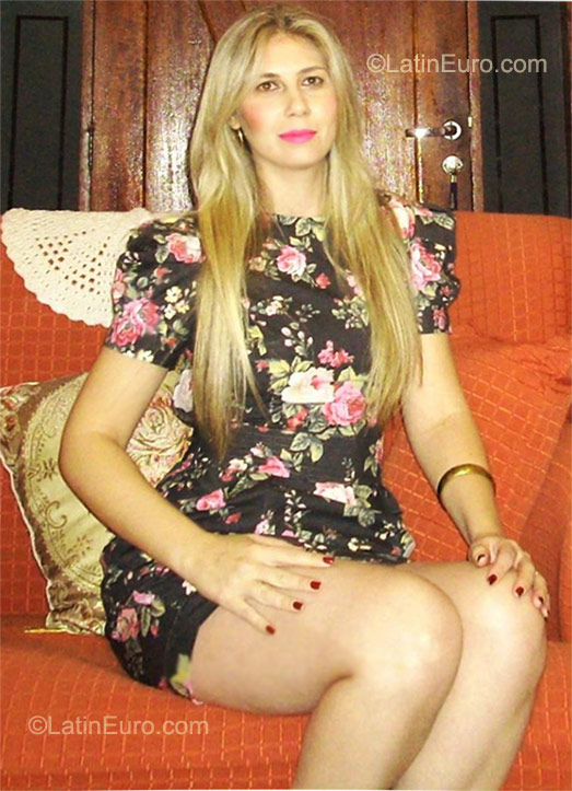 Date this stunning Brazil girl Aline from Severinia BR6309