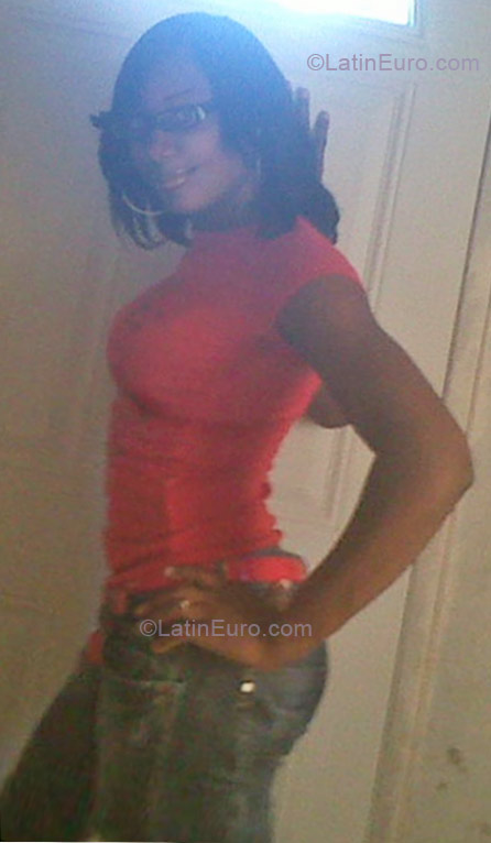 Date this gorgeous Jamaica girl Shanay-nay22 from Portmore JM423