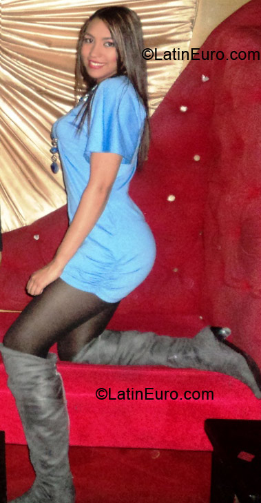 Date this pretty Colombia girl Aileen from Bogotá CO9441