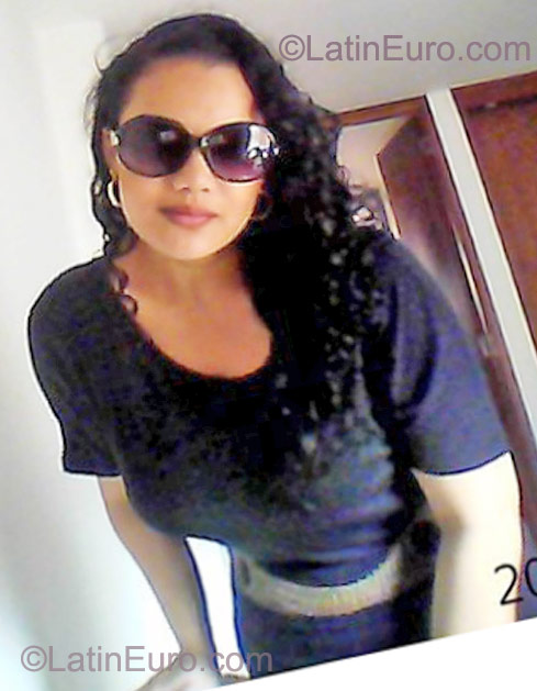 Date this passionate Colombia girl Jaquelyn from Medellin CO9269