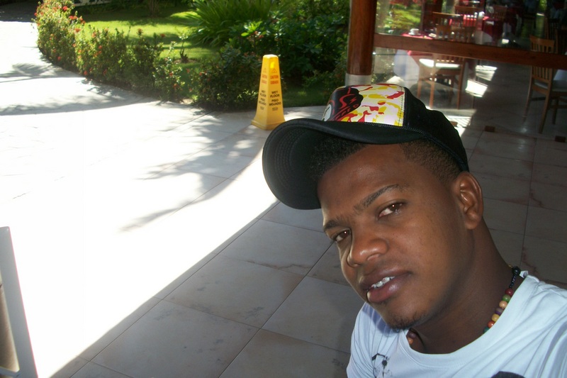 Date this attractive Dominican Republic man Gebel from Santo Domingo DO10326