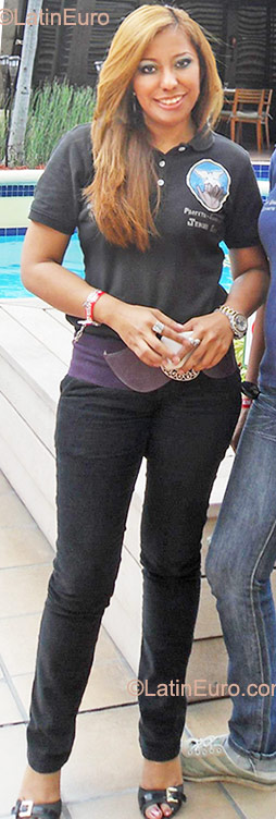 Date this hot Honduras girl Yami from Tegucigalpa HN577
